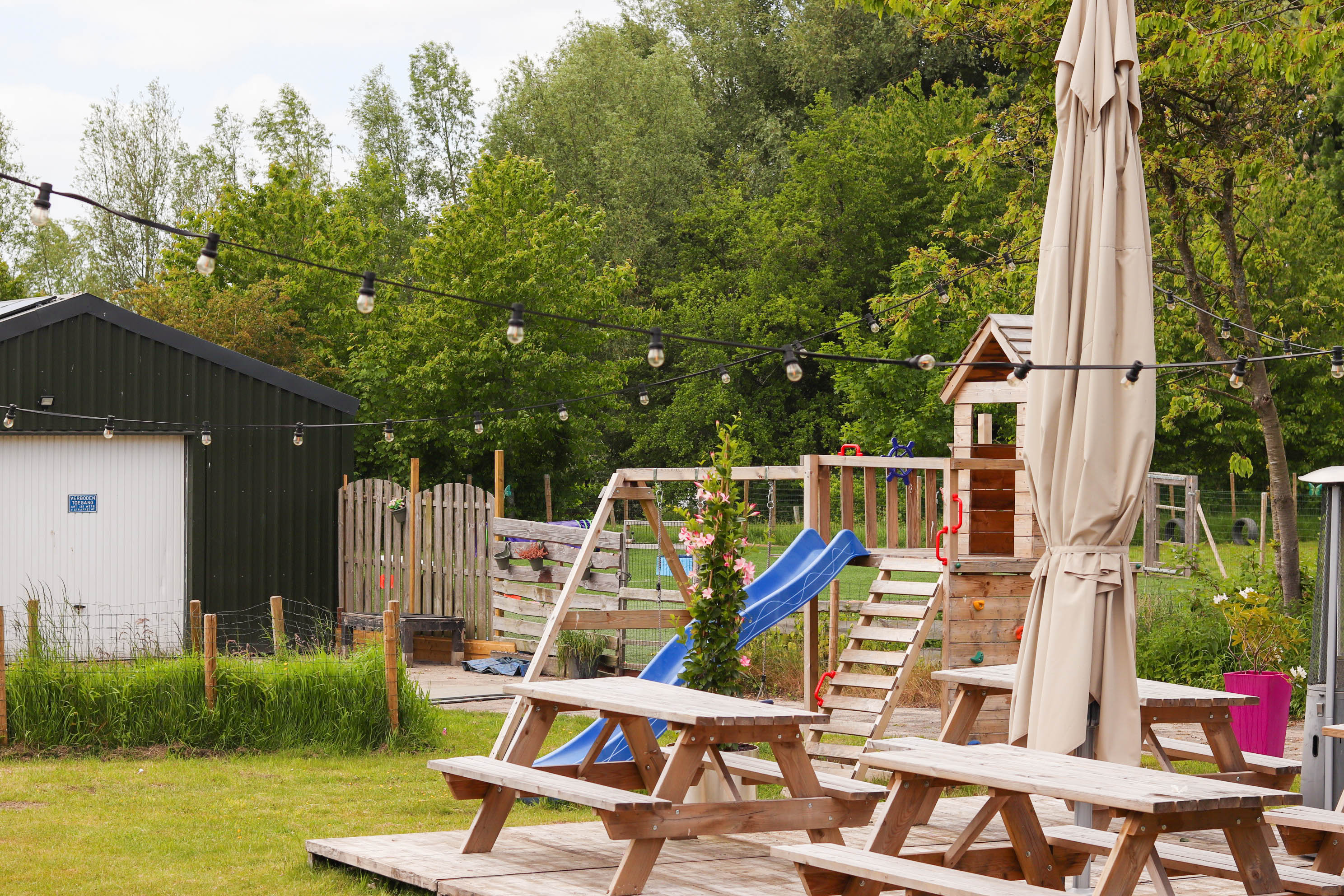 Bar Petit Restaurant De Pelikaan CafÉ Restaurant Pelikaan Badhoevedorp – Bar and Restaurant Near Amsterdam